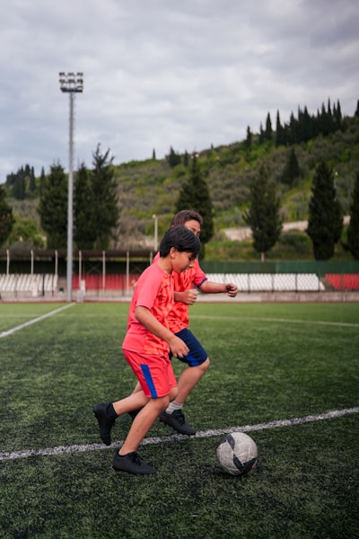 الدوري الإنجليزي اليوم مباشرمتابعة حية لأهم المباريات والأحداث